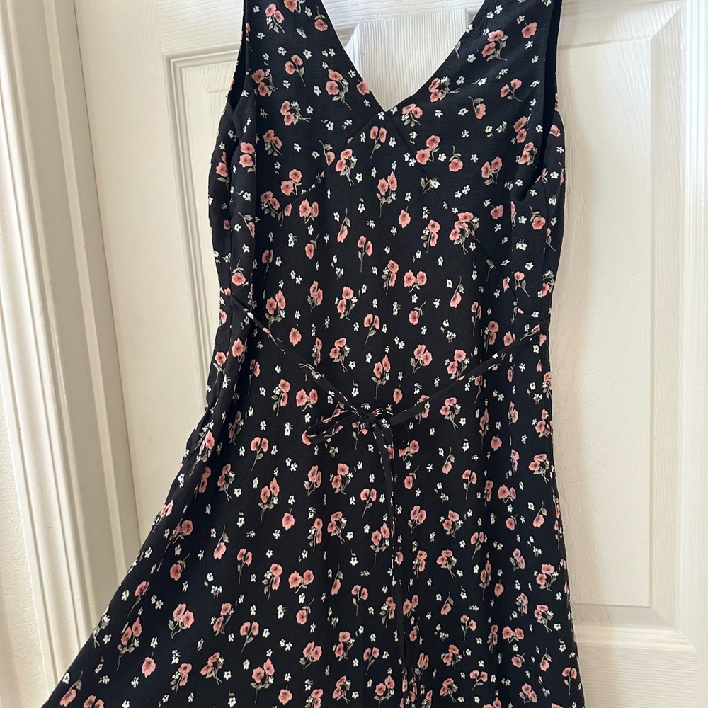Princess Polly Black Floral Dress - Picture 3 of 4